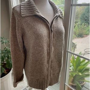 Women’s Sweater (L)